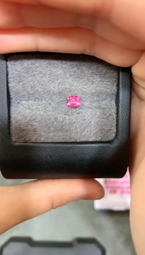 【闪购商品】定制尖晶石裸石未镶嵌枕型 粉色调 0.91ct