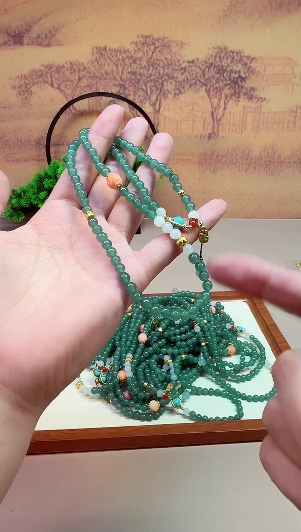 颈饰14K金镶嵌翡翠A89