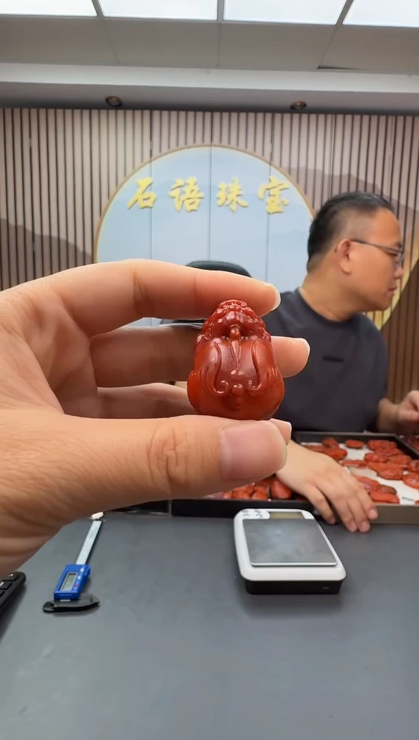 未镶嵌雕刻南红玛瑙073ZB0831产品一个