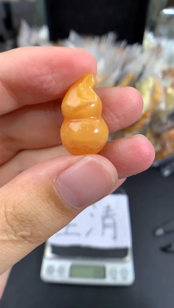 琥珀未镶嵌珠宝奇石1