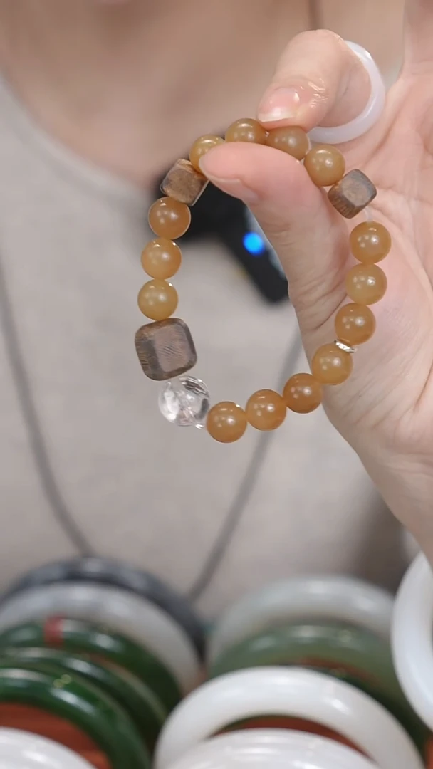 未镶嵌手链和田玉（糖玉）1