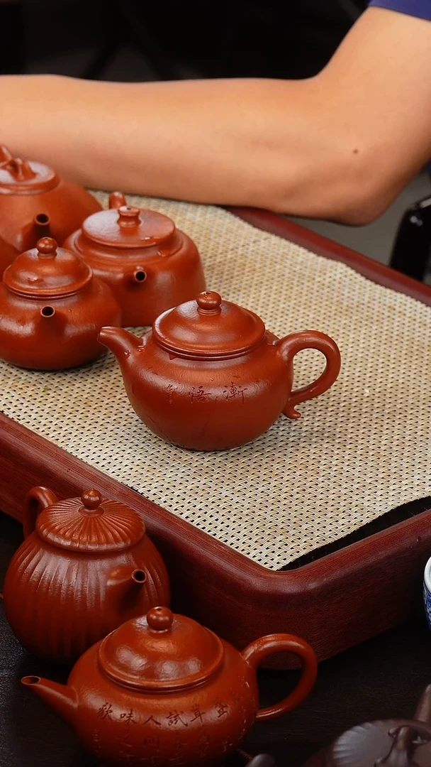 茶壶紫砂大红袍莲子刻200cc