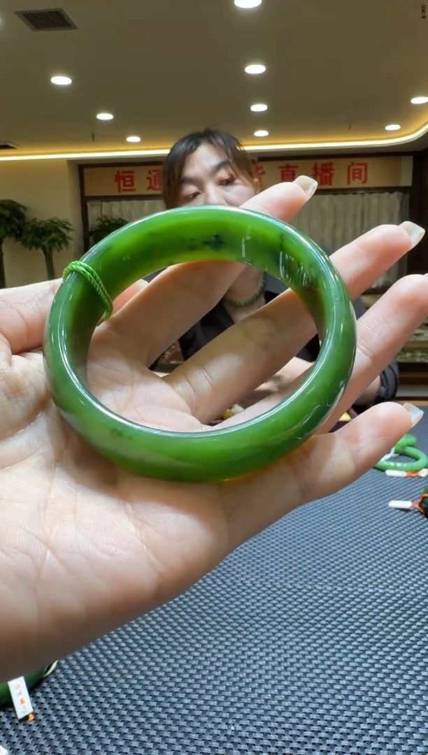 颈饰未镶嵌和田玉手镯58