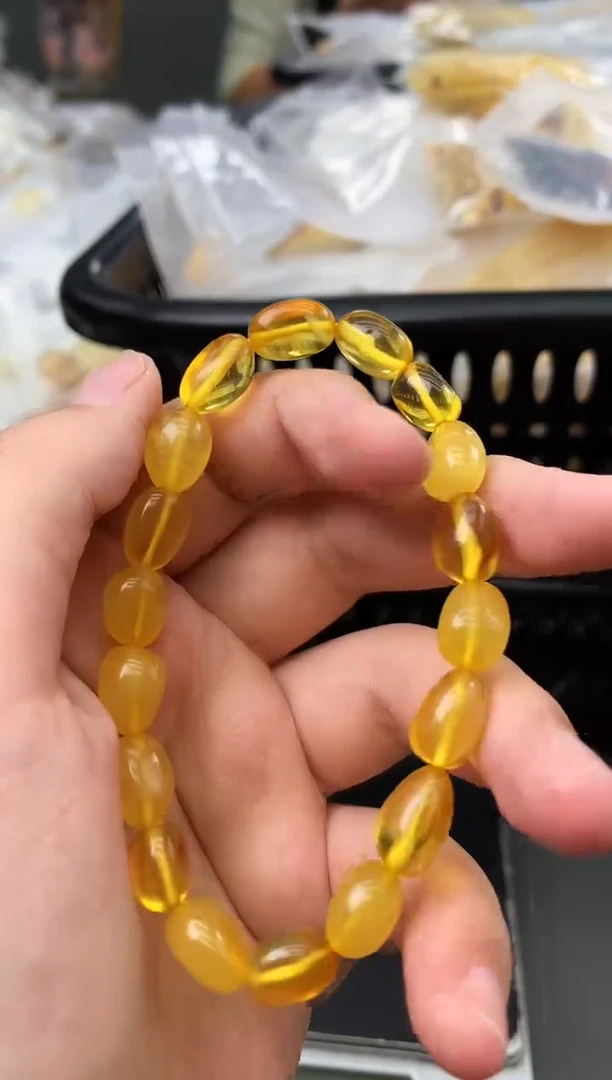 未镶嵌琥珀珠宝奇石12