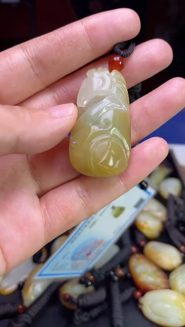 颈饰未镶嵌和田玉123