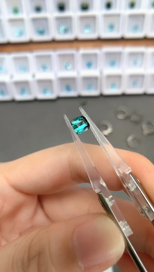 未镶嵌裸石定制碧玺0.71ct 10112