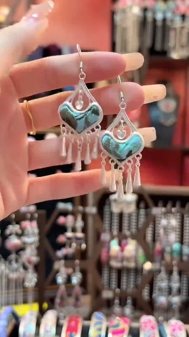 织绣云织谣民族风精美饰品  58