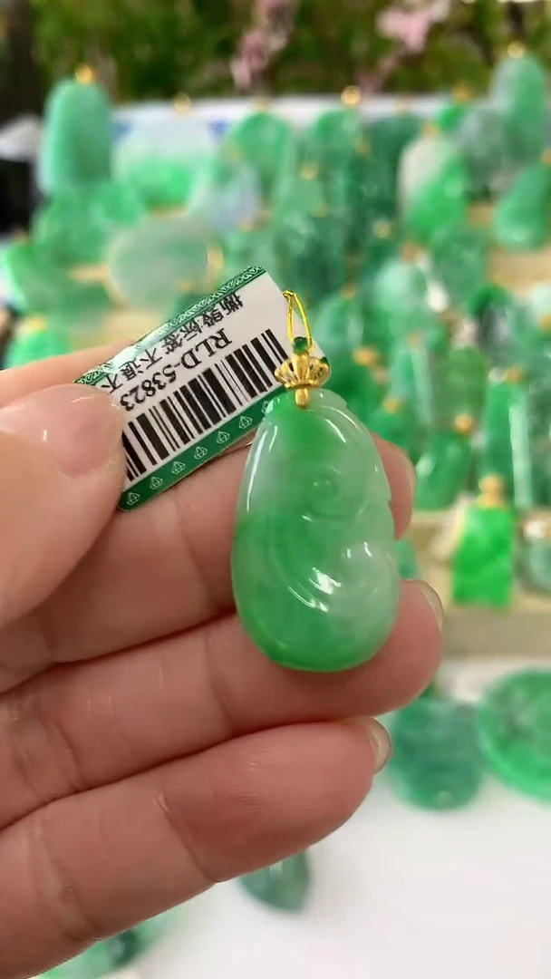 【闪购商品】翡翠吊坠(不含链)18K金镶嵌挂件