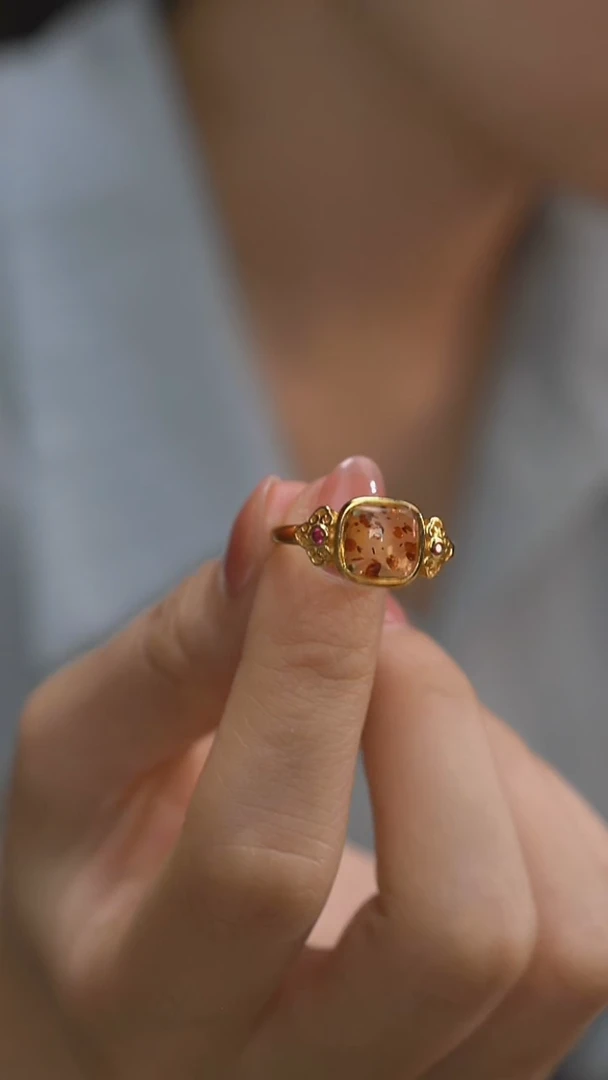 银S925镶嵌琥珀戒指KT25112307