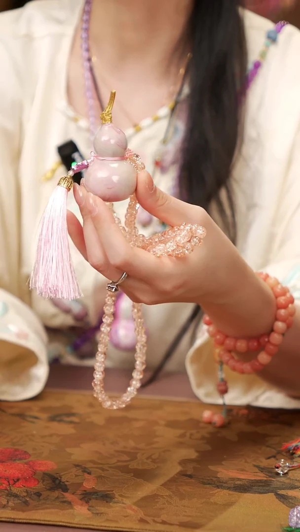 232天琦閤漆艺小葫芦挂件