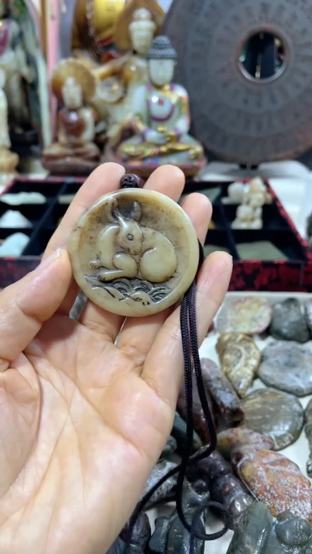 用****3男女通用玉兔挂饰