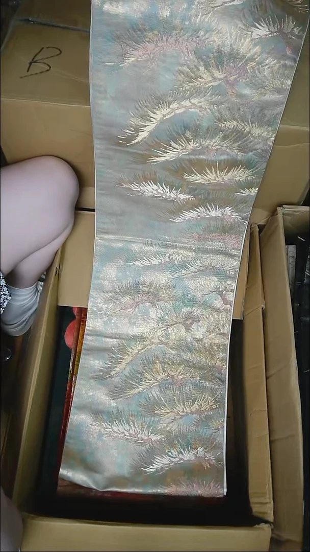 织绣梁*凤六通彩箔松树特价