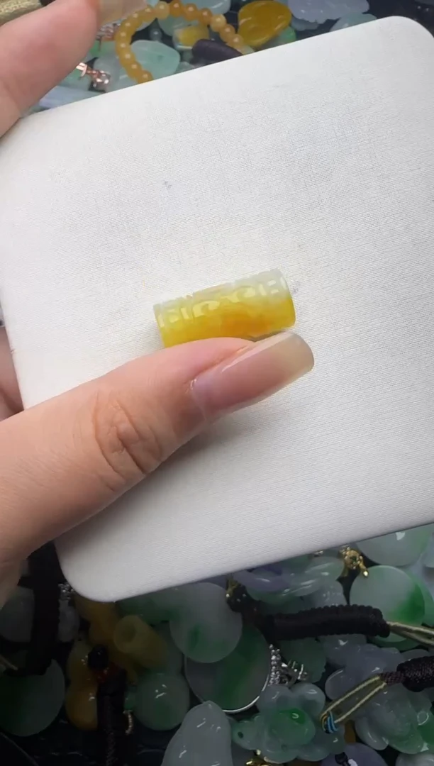 翡翠未镶嵌颈饰天然缅甸翡翠吊坠