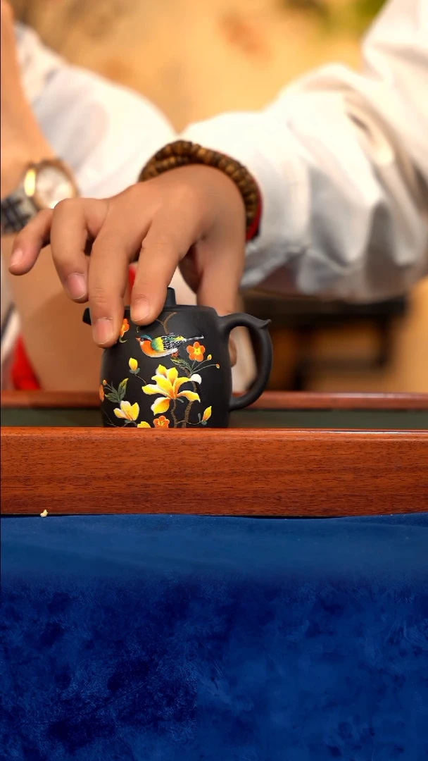 宜兴紫砂 紫砂茶壶 LJY