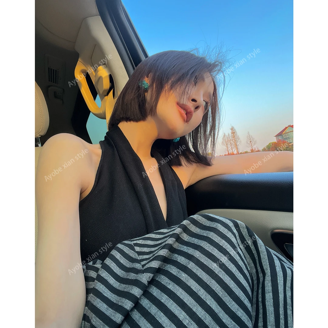 AYOBE小贤/终结者 黑色法式麻花扭结挂脖无袖背心2025辣妹上衣