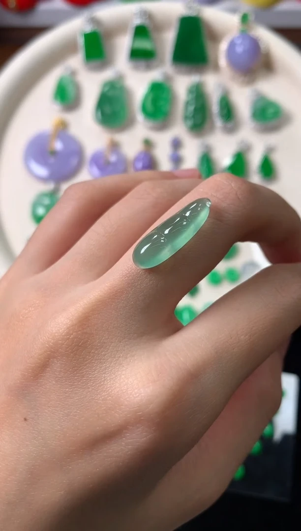 定制翡翠未镶嵌裸石（镶嵌定制）