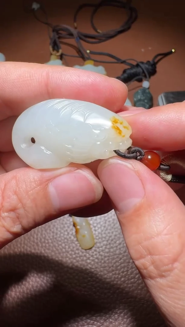 未镶嵌和田玉挂件和田玉