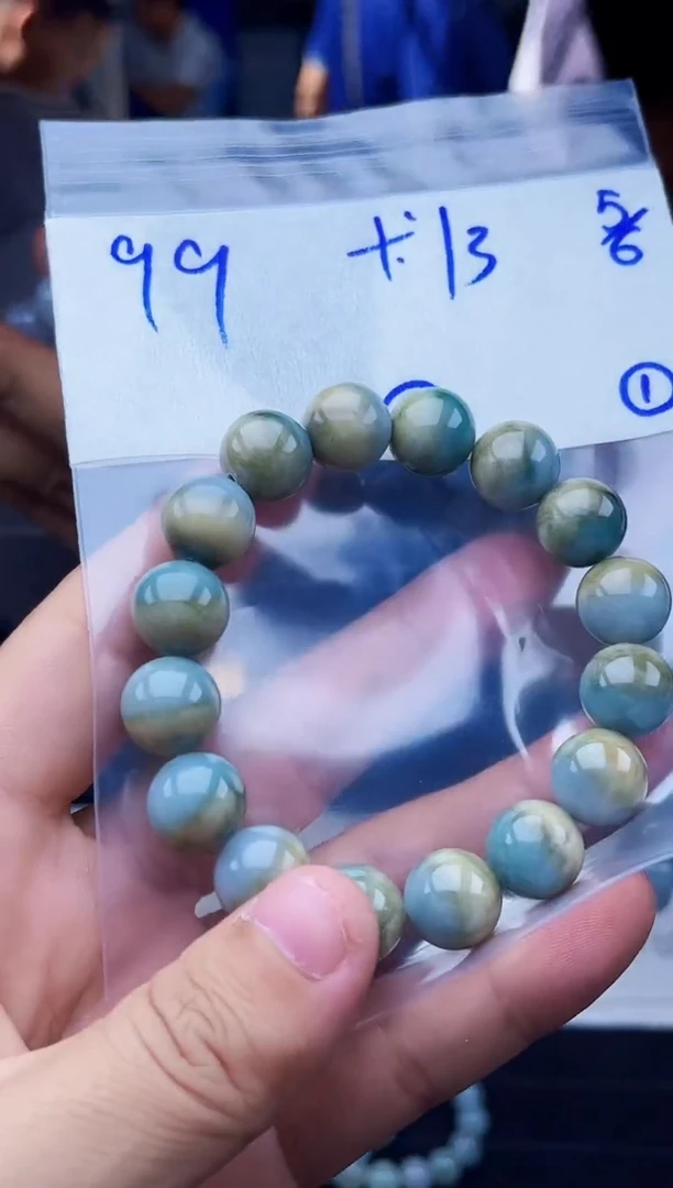 定制翡翠未镶嵌毛货需精细抛光拍一发一
