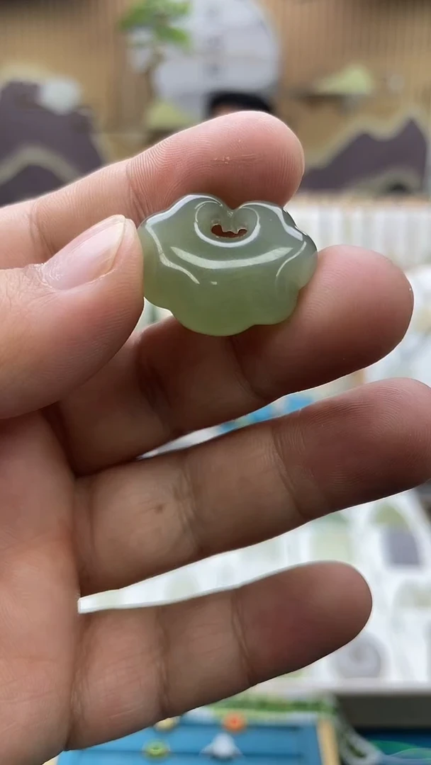 吊坠(不含链)未镶嵌和田玉约卡25mm平安锁