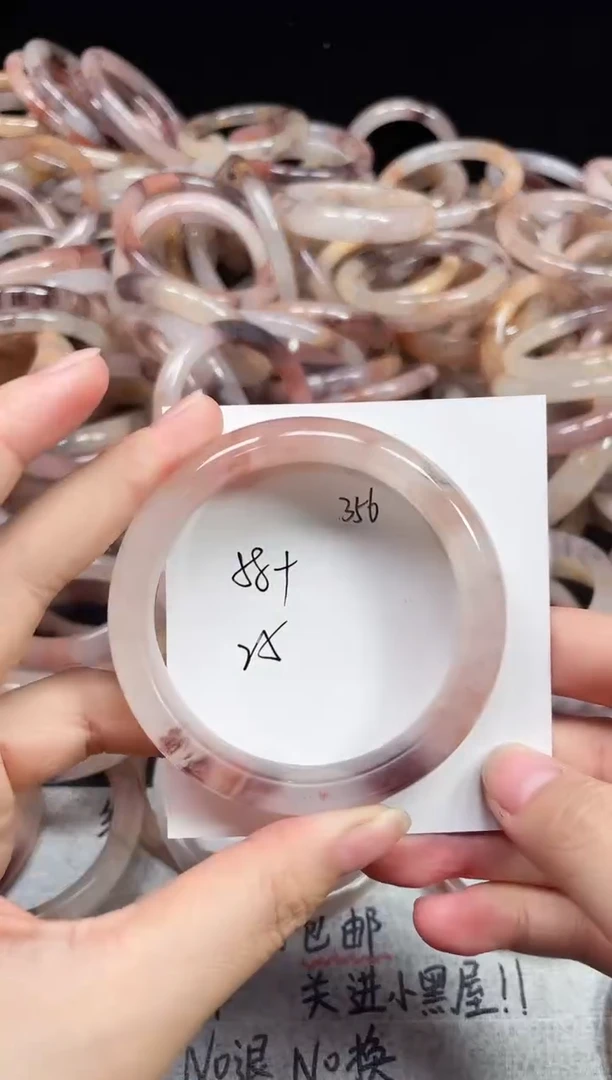 未镶嵌手镯石英质玉356