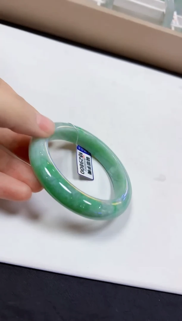 颈饰未镶嵌翡翠手镯57.7