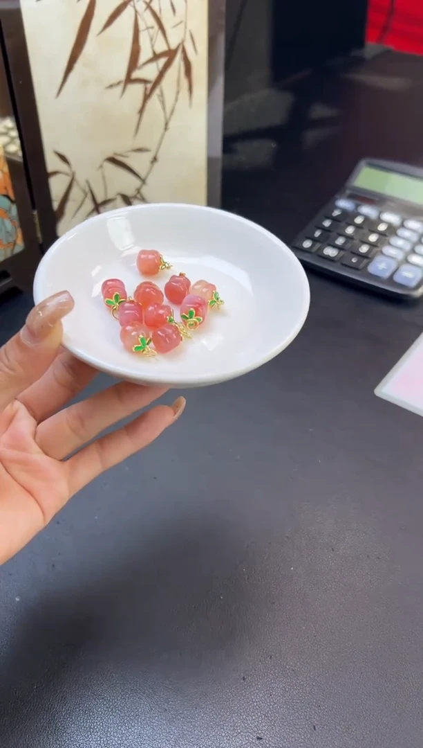 未镶嵌挂件玛瑙/玉髓玛瑙柿子W356-25082901A多样性发一
