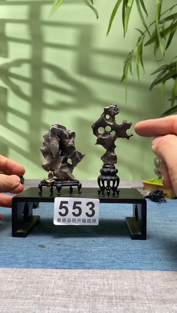 【闪购商品】树脂制品底座 石头是青州玲珑石553号