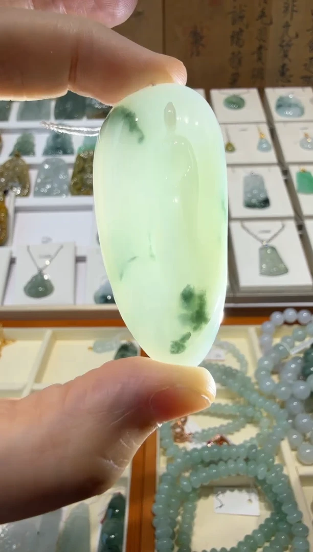 翡翠挂件未镶嵌A货翡翠多样性孤品