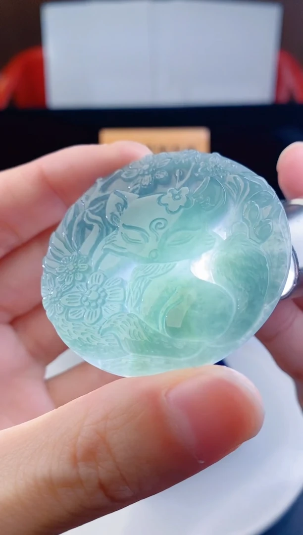 颈饰未镶嵌翡翠