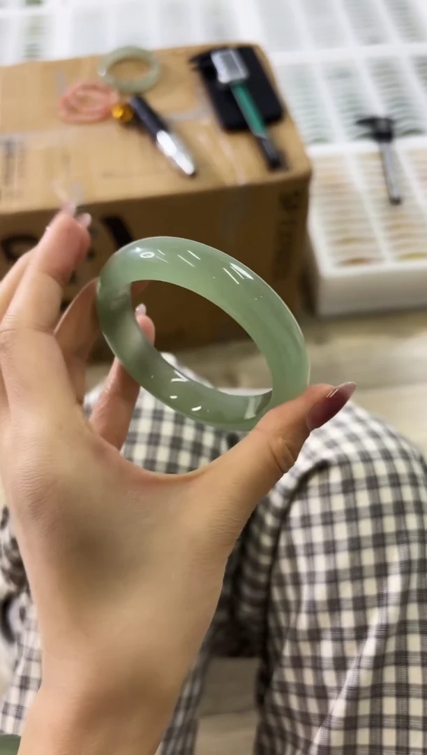 未镶嵌手镯石英质玉43-60D