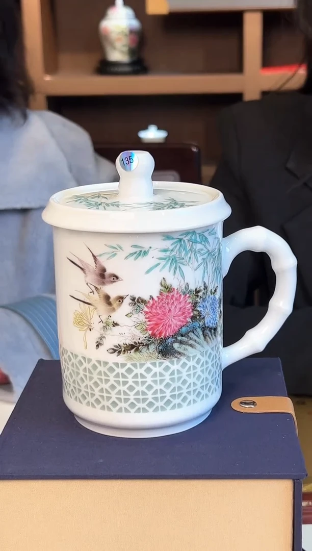 【闪购商品】杯子玲珑粉彩花鸟办公杯135