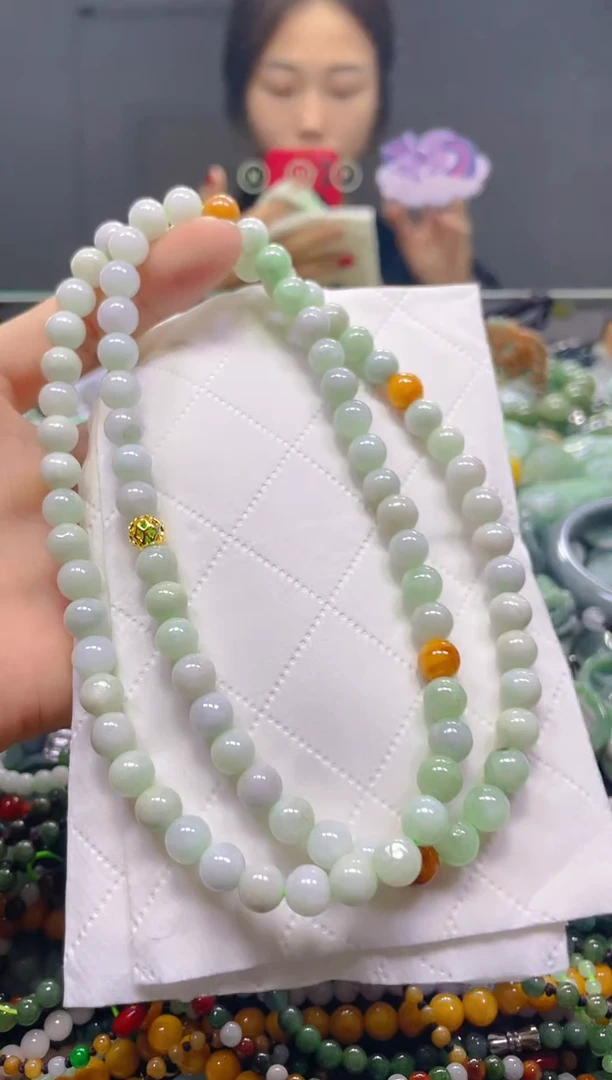 颈饰未镶嵌翡翠8MM/U/翡翠A货，一件也是批发价
