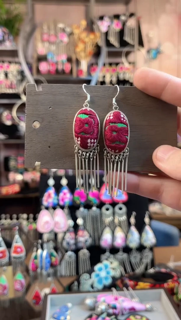 织绣民族风手工非遗老绣饰品