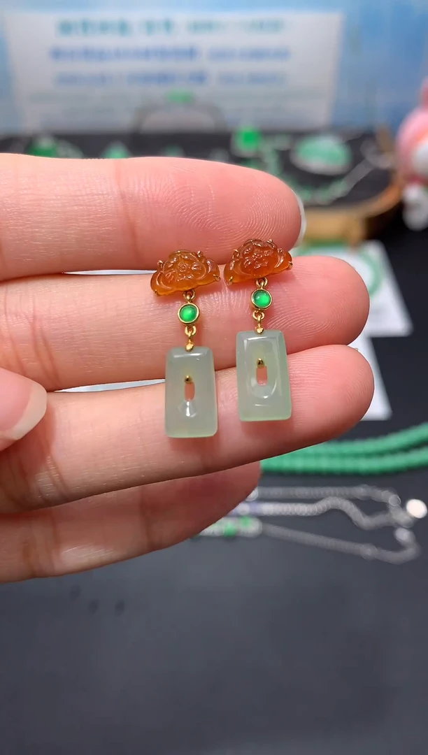 翡翠18K金镶嵌颈饰模式推广期48小时鉴赏期