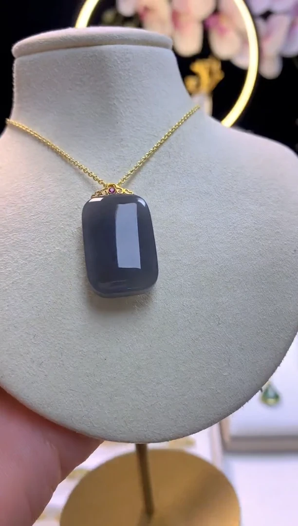 【闪购商品】和田玉吊坠18K金镶嵌无事牌