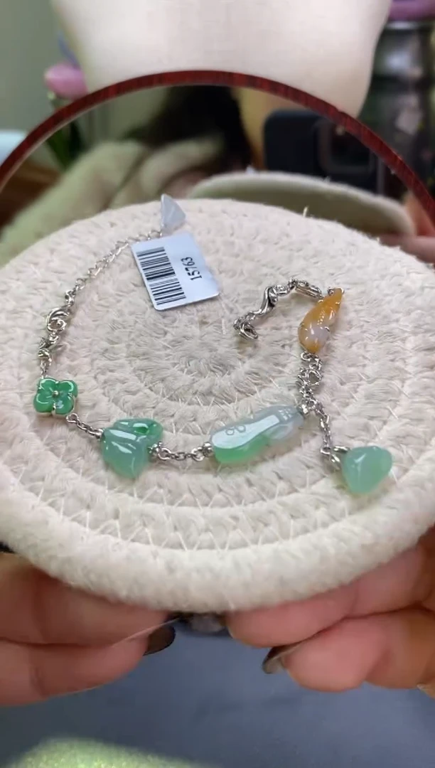 颈饰银S925镶嵌翡翠15763