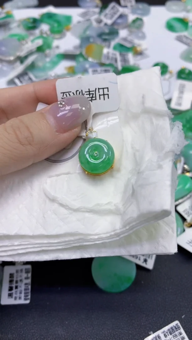 颈饰未镶嵌翡翠天然缅甸翡翠A货百元以上9元证书费自理