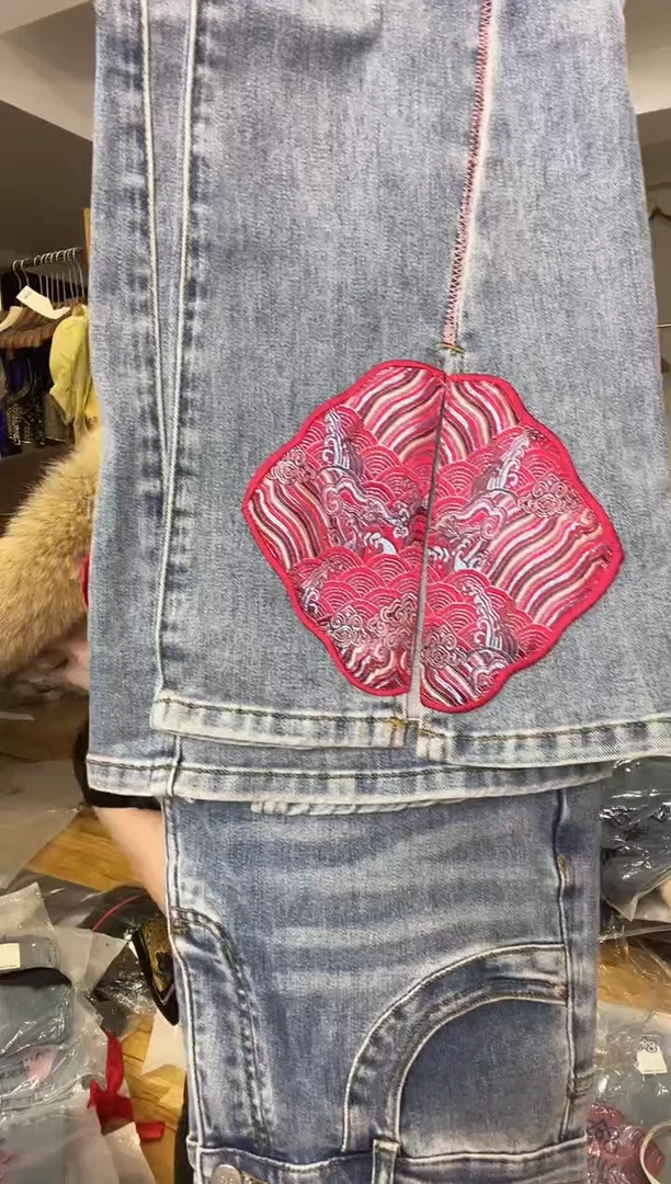 XL码      115-125斤  牛仔裤 红