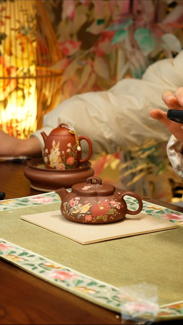 卡**伽宜兴原矿紫砂手工壶