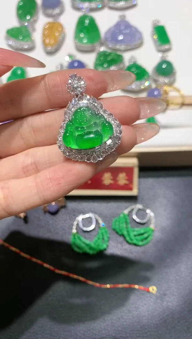 【闪购商品】翡翠吊坠(不含链)18K金镶嵌团购4