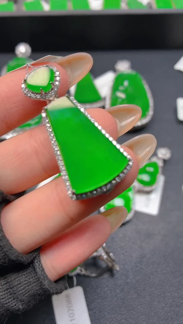 颈饰银S925镶嵌翡翠001