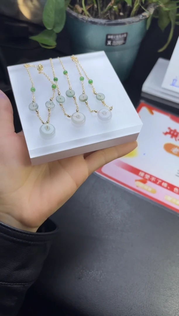 【闪购商品】翡翠挂件未镶嵌多样性发一件F619082