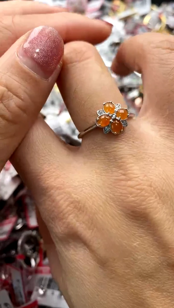 【闪购商品】翡翠戒指银S925镶嵌666666666     3