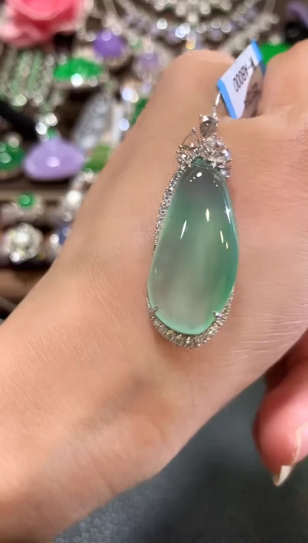 吊坠(不含链)18K金镶嵌翡翠a42