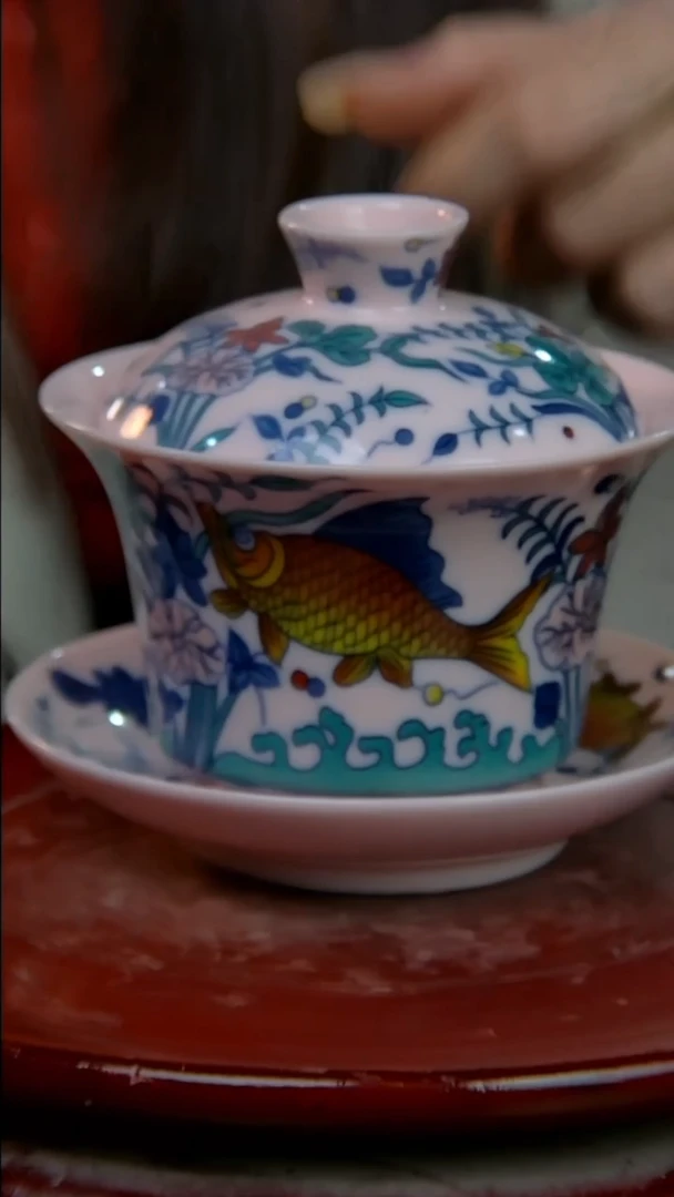 摆件陶稀土斗彩鱼藻纹三才