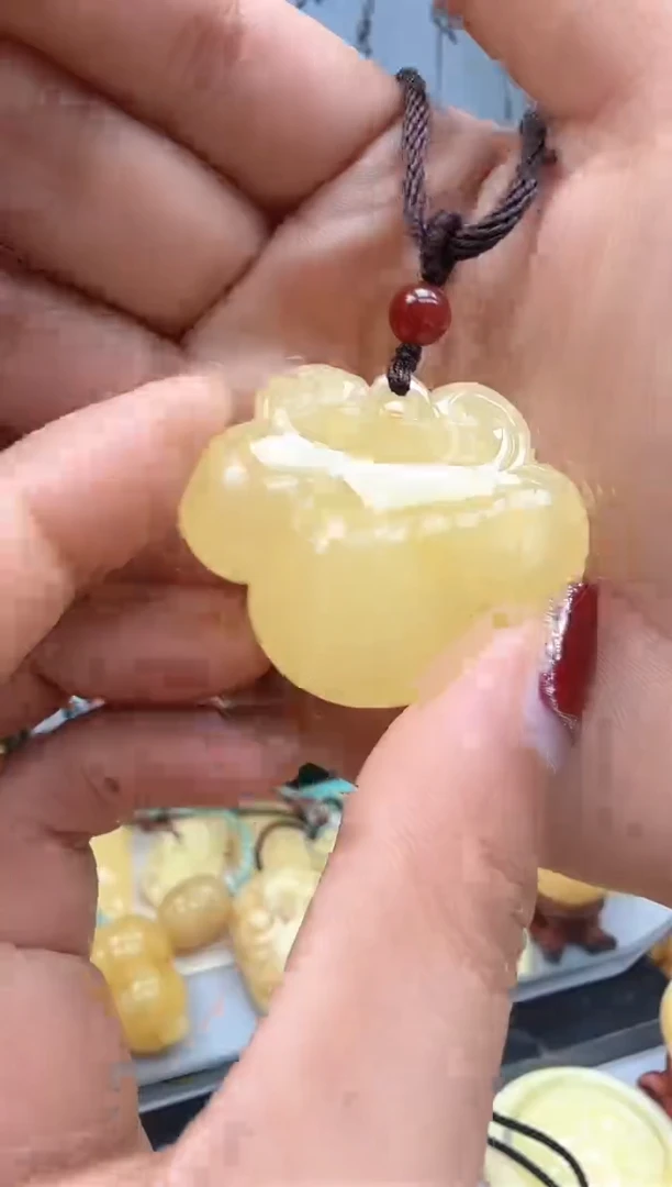 【闪购商品】琥珀裸石未镶嵌挂坠