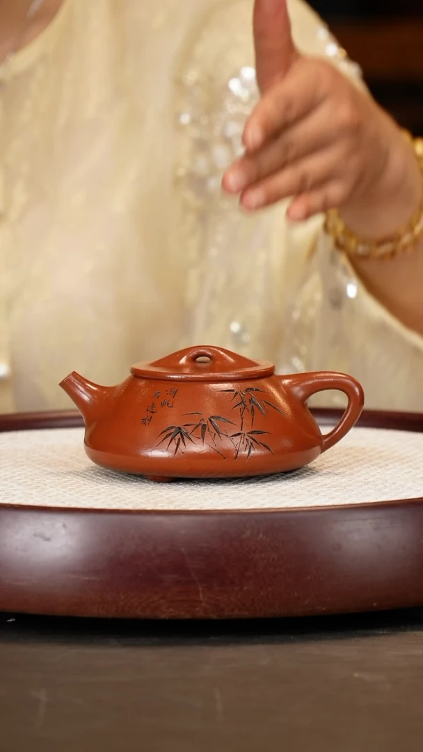 茶壶紫砂【王洪君】红泥景舟石瓢