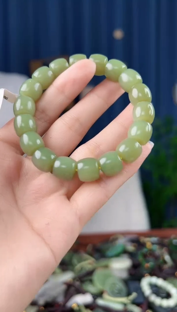 未镶嵌和田玉挂件拍一发一，多样性发货