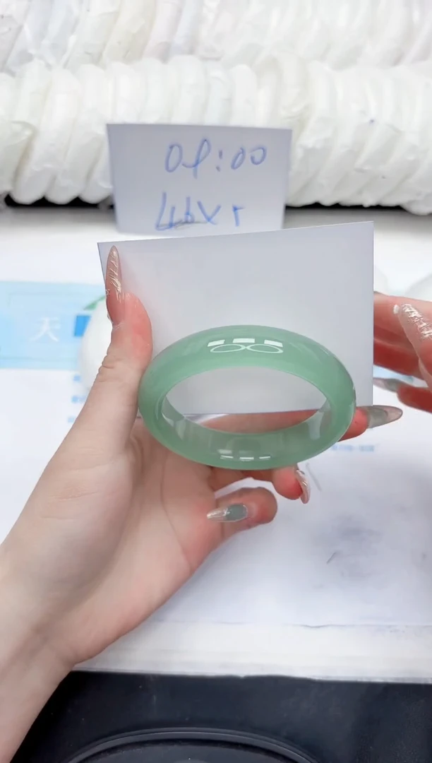 石英质玉手镯未镶嵌382-56