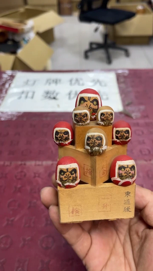 默认微瑕，no退no换，介意勿拍